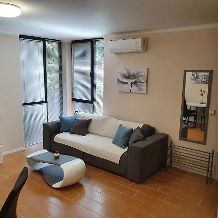 Amara-boutique&design - 2 стаен *